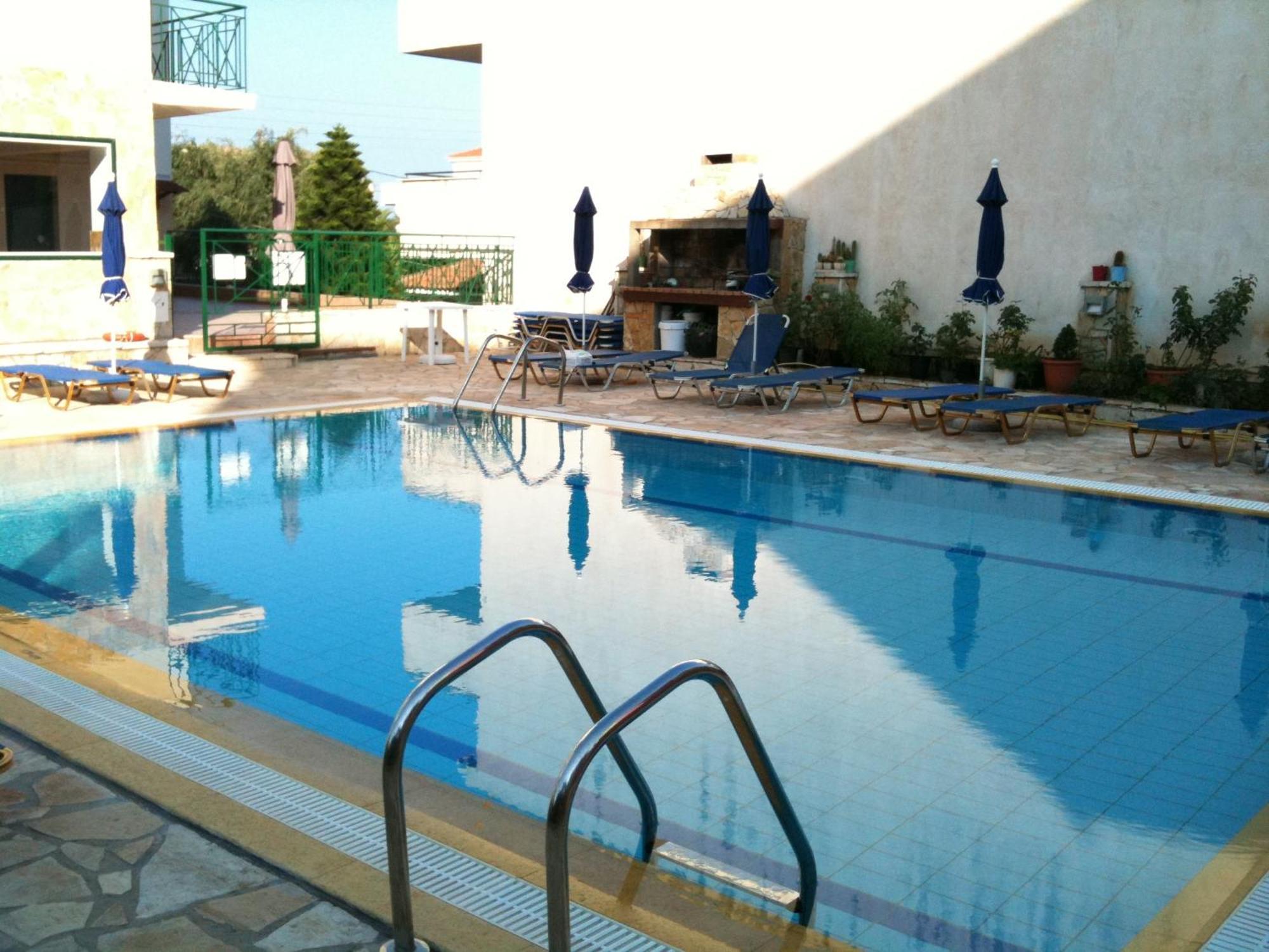 Petros Studios Poros  Exterior photo