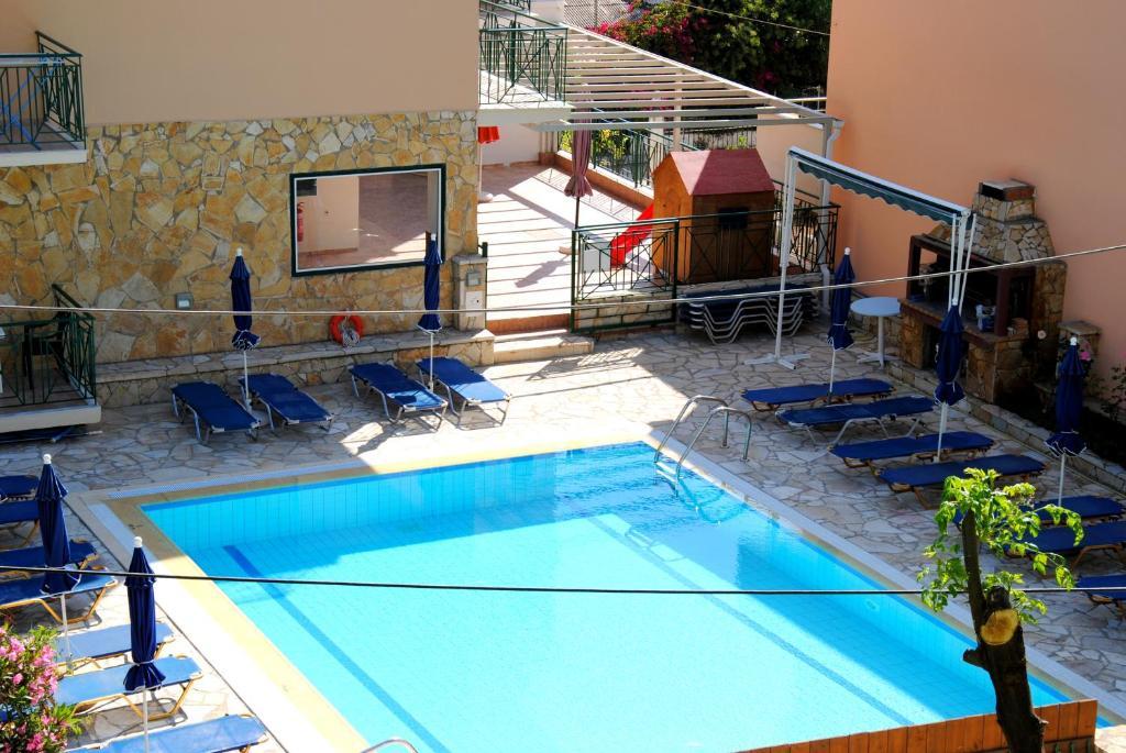 Petros Studios Poros  Exterior photo