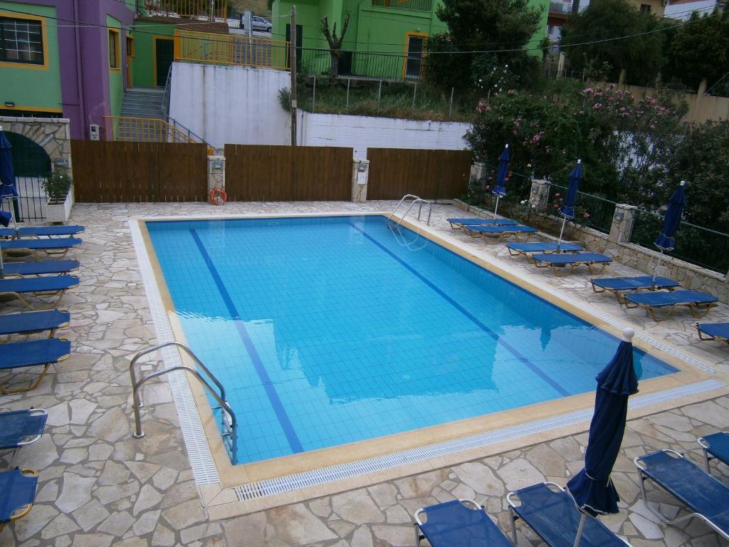 Petros Studios Poros  Exterior photo