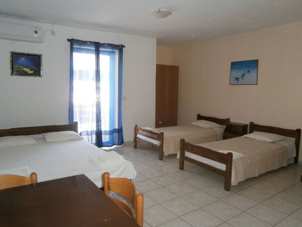 Petros Studios Poros  Exterior photo